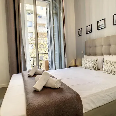 Nestor&jeeves - Sweet - Location * Niza